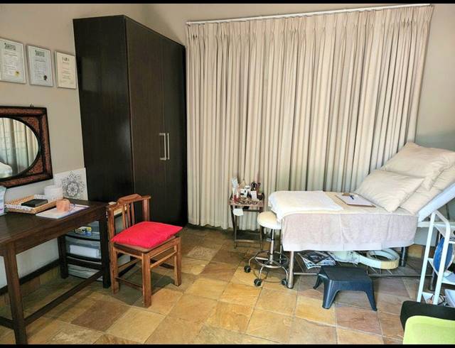 3 BEDROOM HOUSE SOLD IN LEEUWFONTEIN ESTATE